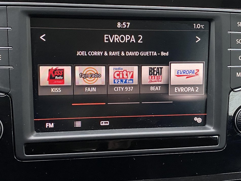 Volkswagen Touran 2.0 TDi 