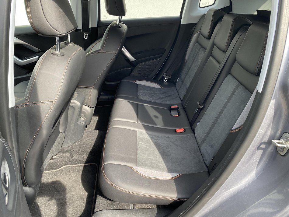 Peugeot 2008 1.2PT Crossway