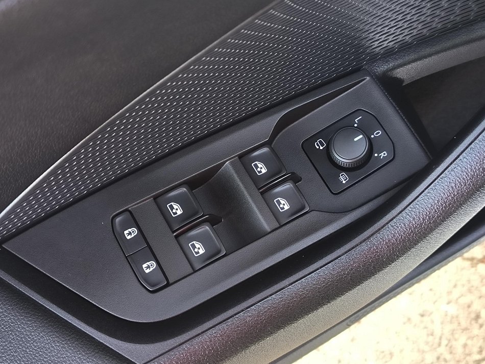 Škoda Octavia IV 1.5 TSI Style