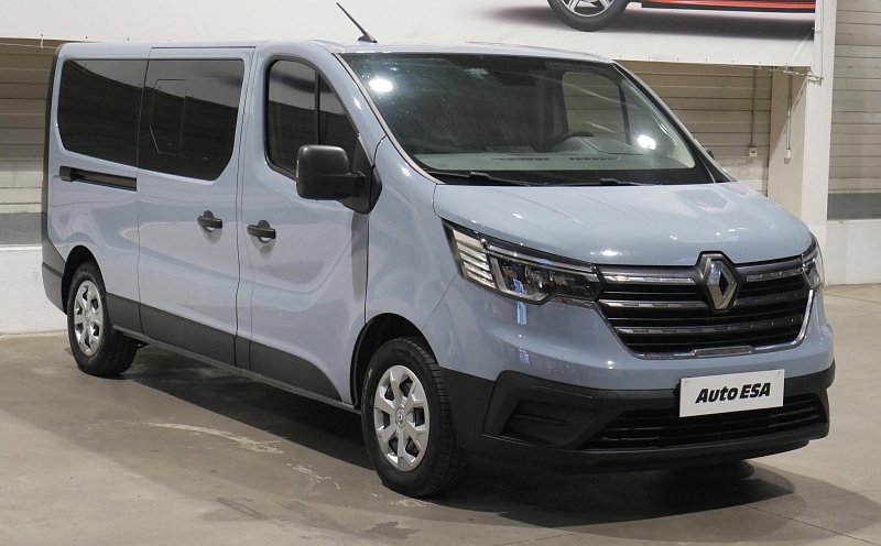 Renault Trafic 2.0dCi  L2 8míst