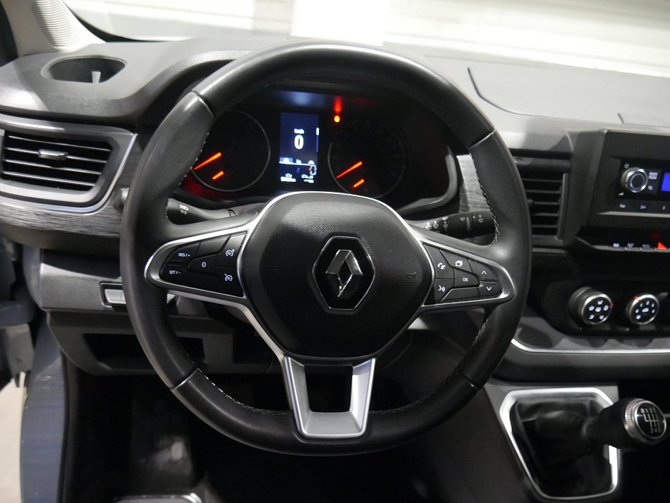 Renault Trafic 2.0dCi  L2 8míst