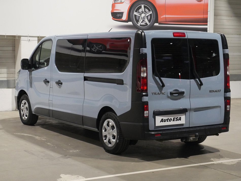 Renault Trafic 2.0dCi  L2 8míst