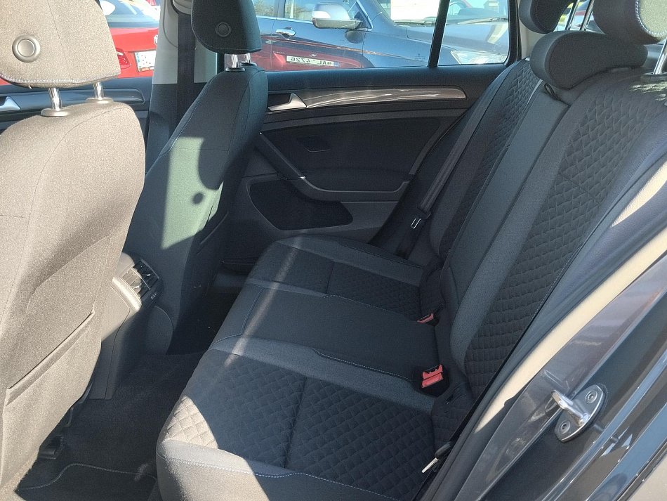 Volkswagen Golf 1.0 TSi Join