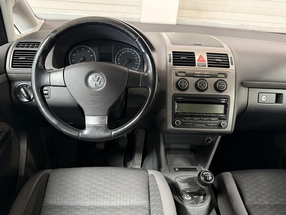 Volkswagen Touran 1.5i 