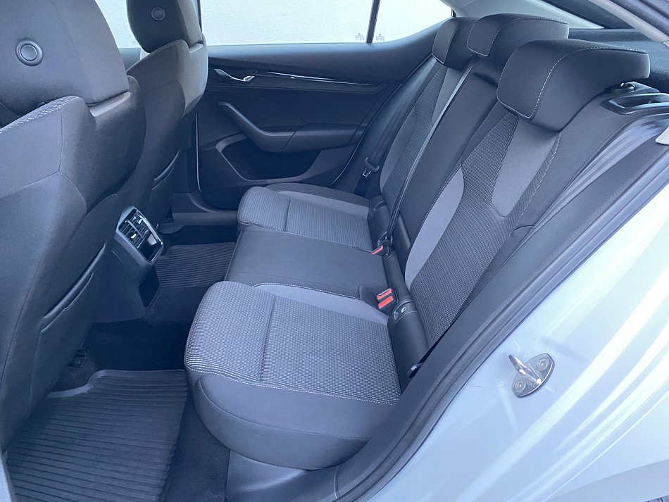 Škoda Octavia IV 1.0 e-TEC Ambition