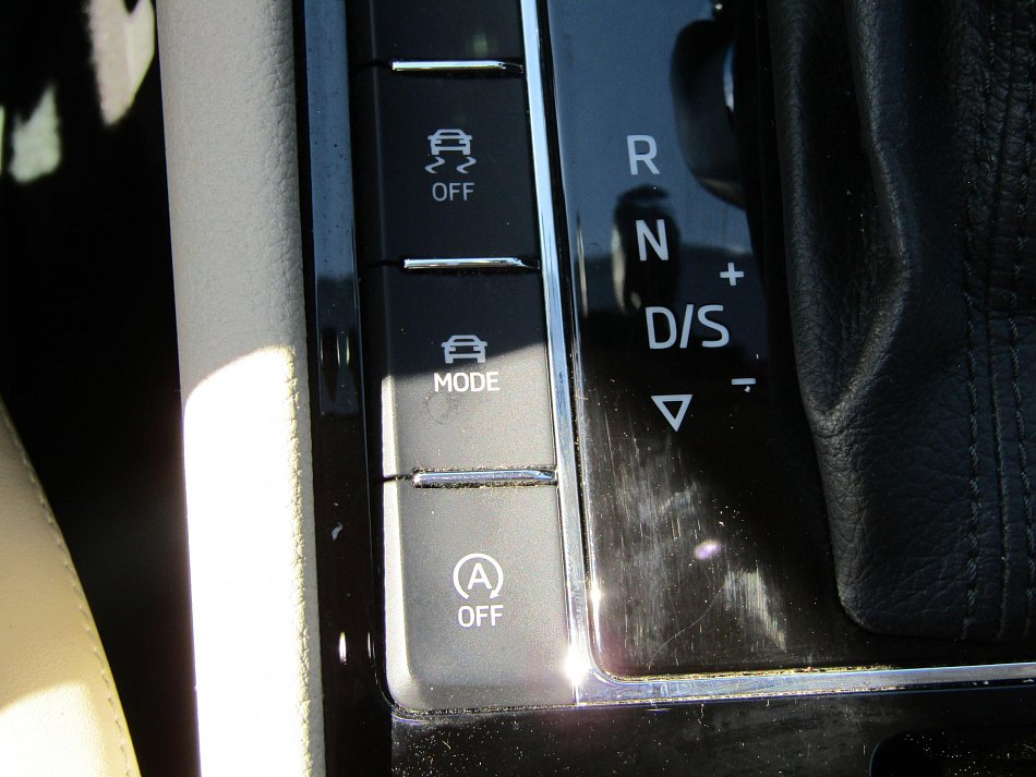 Škoda Superb III 2.0 TDi L&K 4x4