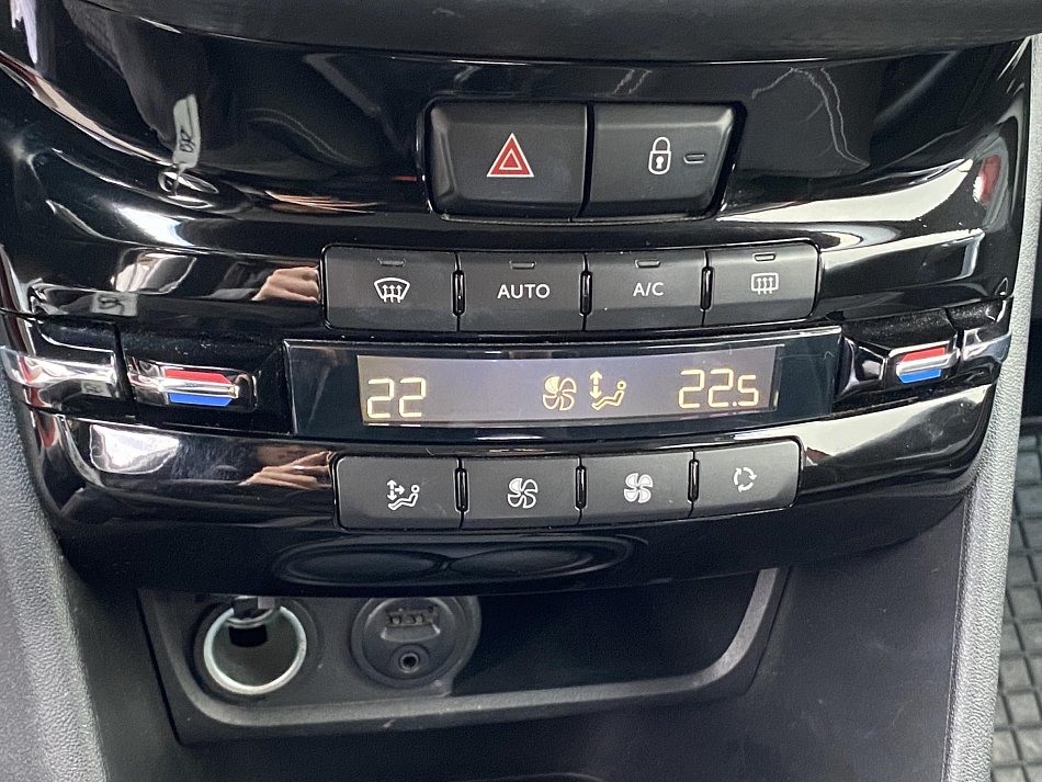 Peugeot 2008 1.2 PT Allure