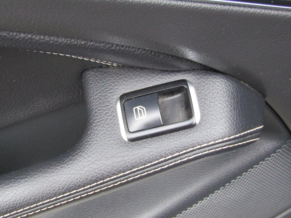 Mercedes-Benz GLA 2.2D 