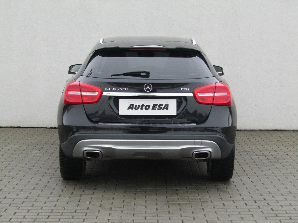 Mercedes-Benz GLA 2.2D 