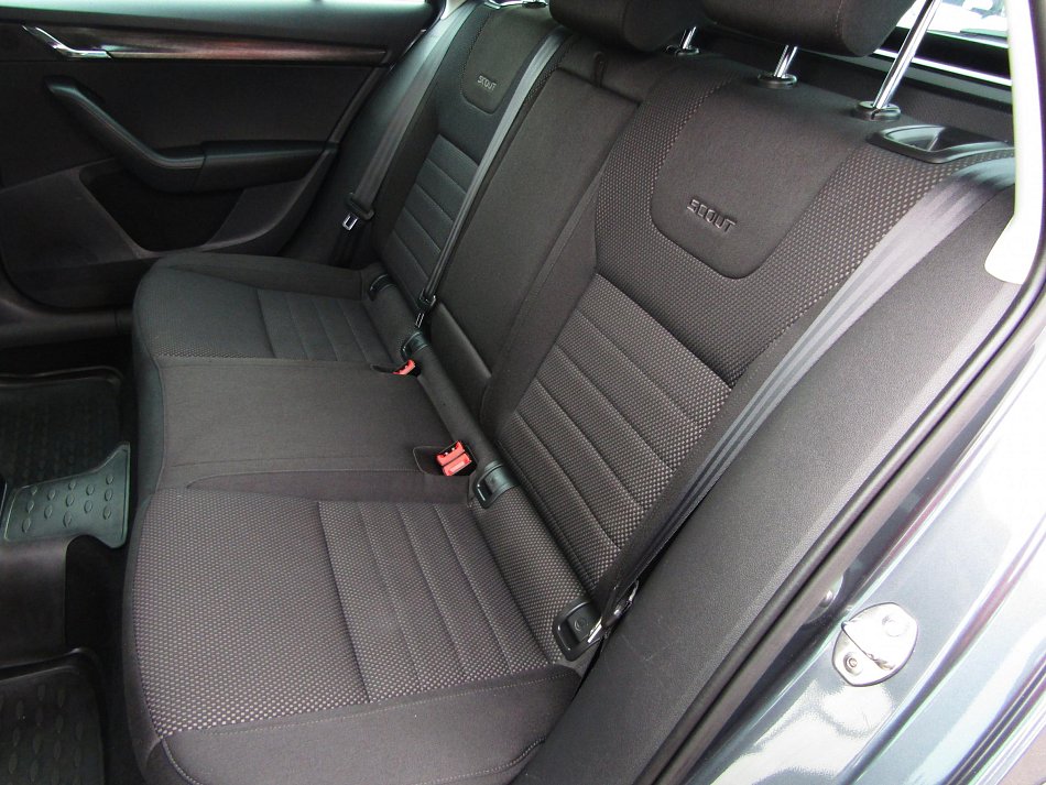 Škoda Octavia III 2.0 TDi Scout 4x4