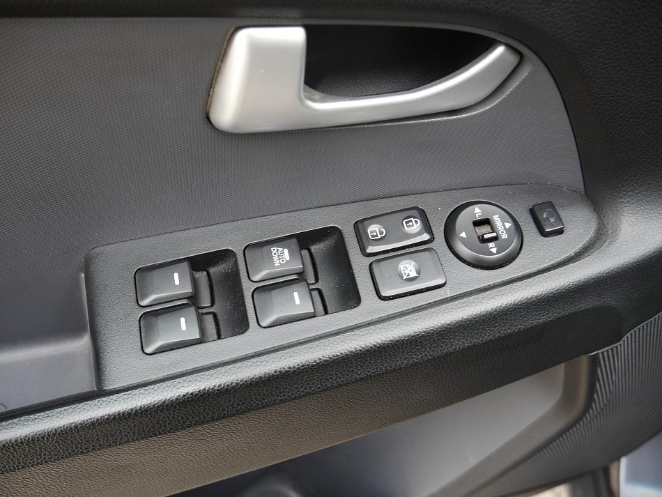 Kia Sportage 2.0 CVVT Spirit AWD