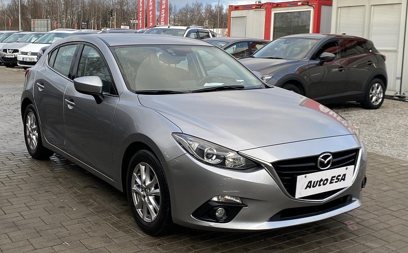 Mazda 3 1.5i 