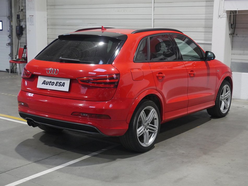 Audi Q3 2.0 TFSI S-line quattro