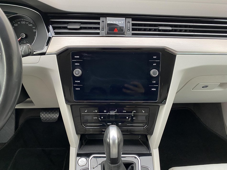 Volkswagen Passat 2.0 TDI Elegance