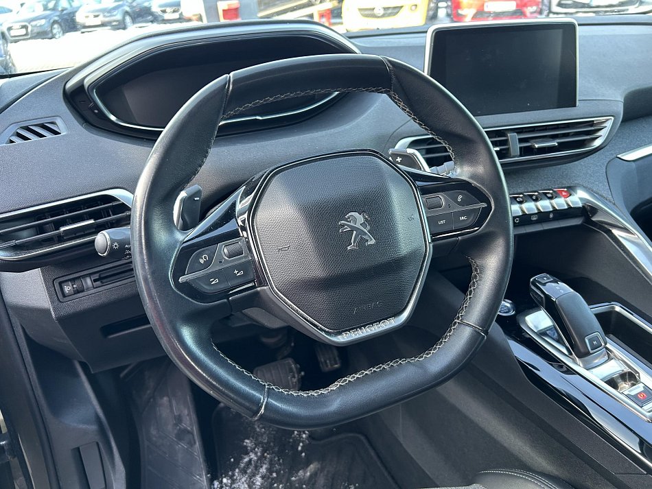 Peugeot 3008 1.2 PT Allure