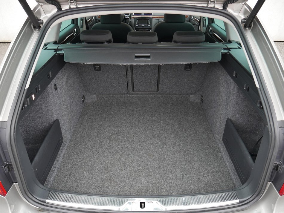 Škoda Superb II 2.0 TDi Elegance