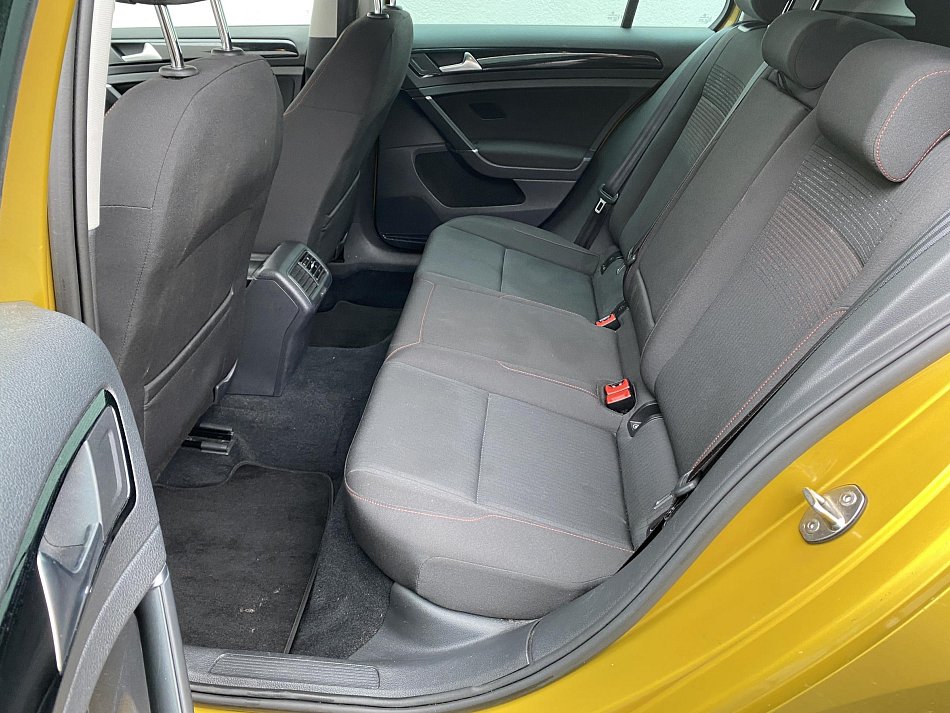 Volkswagen Golf 1.5 TSi Sound