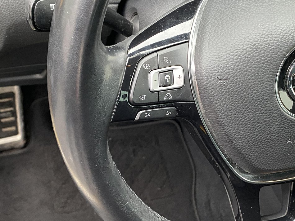 Volkswagen Golf 1.5 TSi Sound