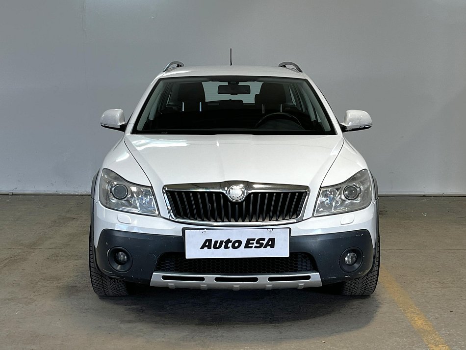 Škoda Octavia II 2.0 TDI  Scout