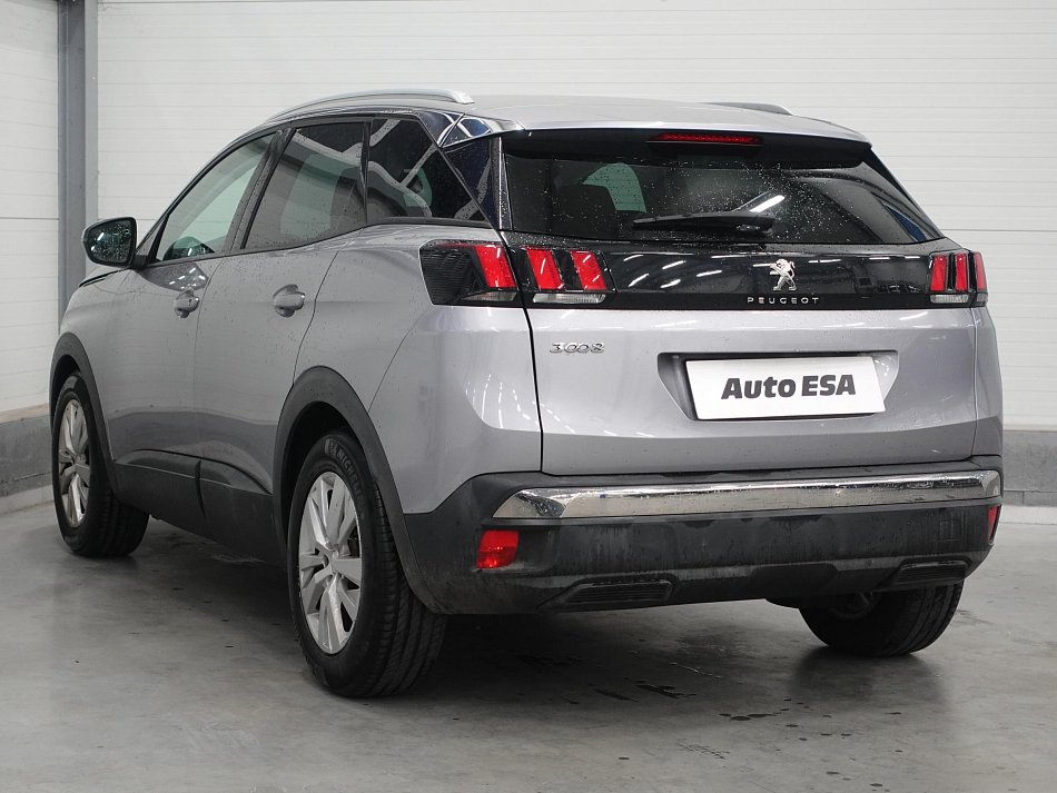 Peugeot 3008 1.2 PT 